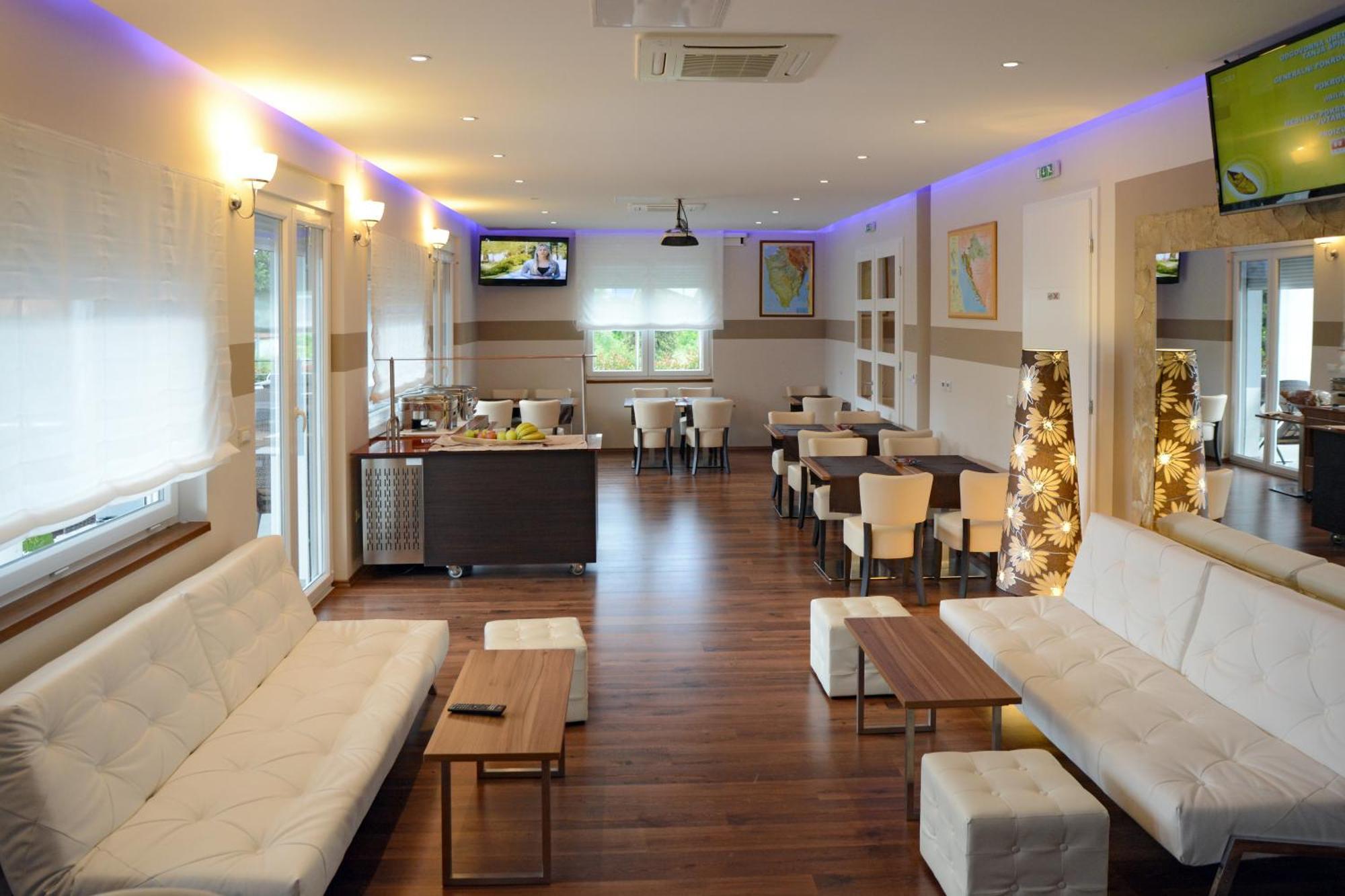 Rooms Villa Oasiss Vinkuran Εξωτερικό φωτογραφία