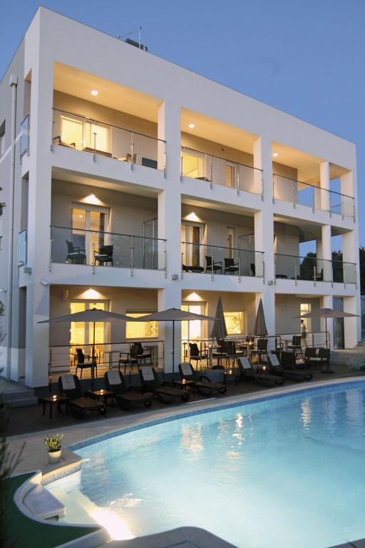 Rooms Villa Oasiss Vinkuran Εξωτερικό φωτογραφία