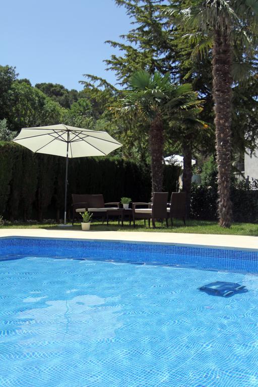 Rooms Villa Oasiss Vinkuran Εξωτερικό φωτογραφία